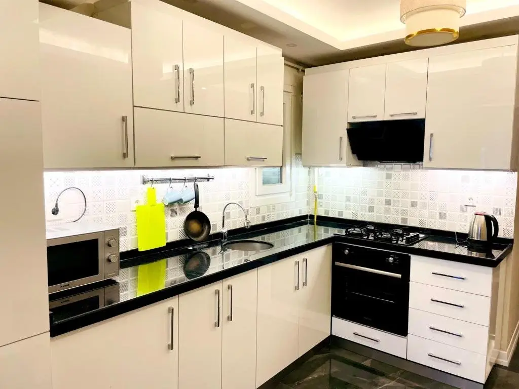 Стамбул: LUXE Bright 2bdr in Center