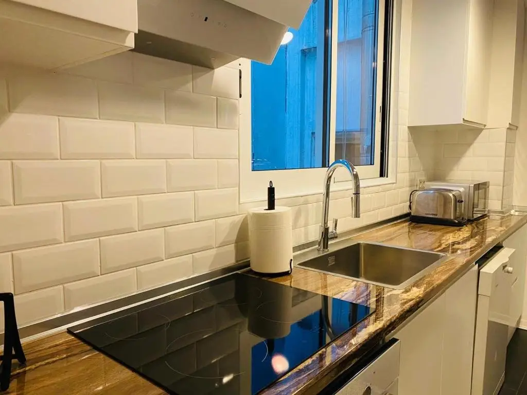 Стамбул: Bosphorus dominant renovated 120M apt with breathtaking view