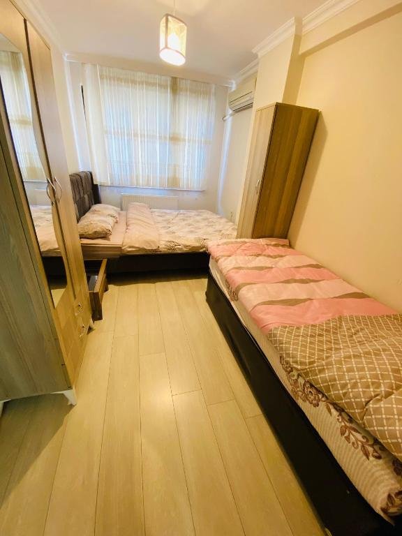 Стамбул: New Flat 1 Minutes To Metro it has elevetır