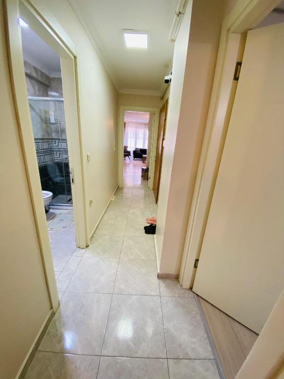 Стамбул: New Flat 1 Minutes To Metro it has elevetır