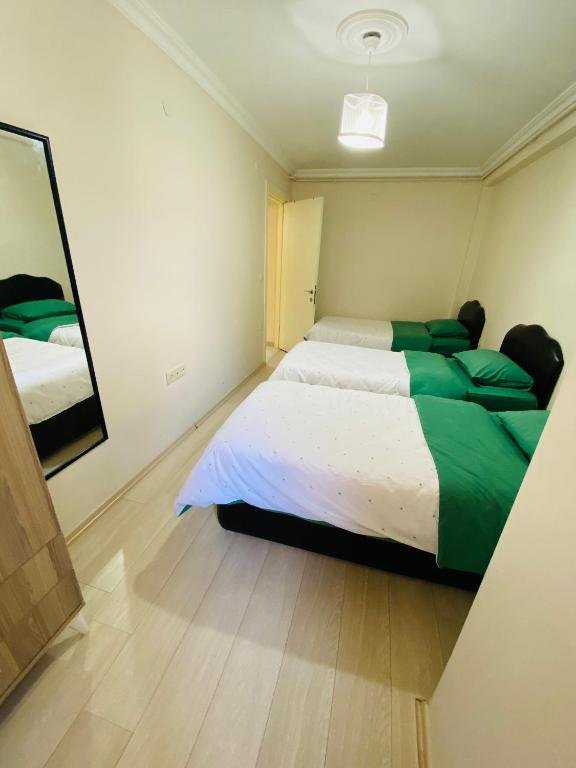 Стамбул: New Flat 1 Minutes To Metro it has elevetır