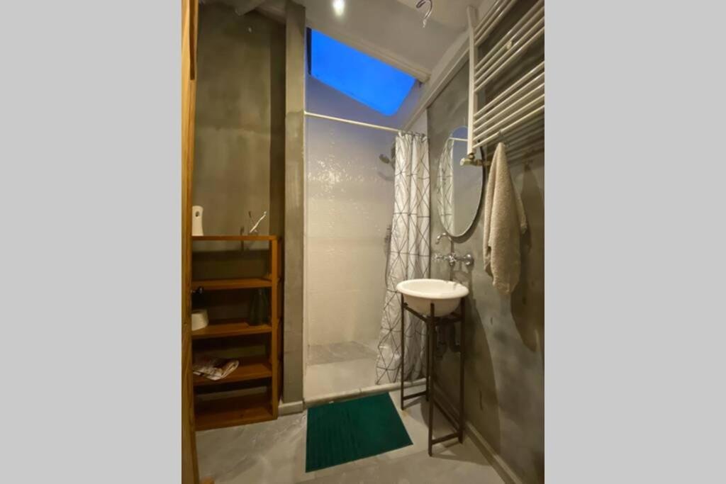 Стамбул: Unique LOFT with 2 BR, 2 Terraces and Amazing 360 Views!