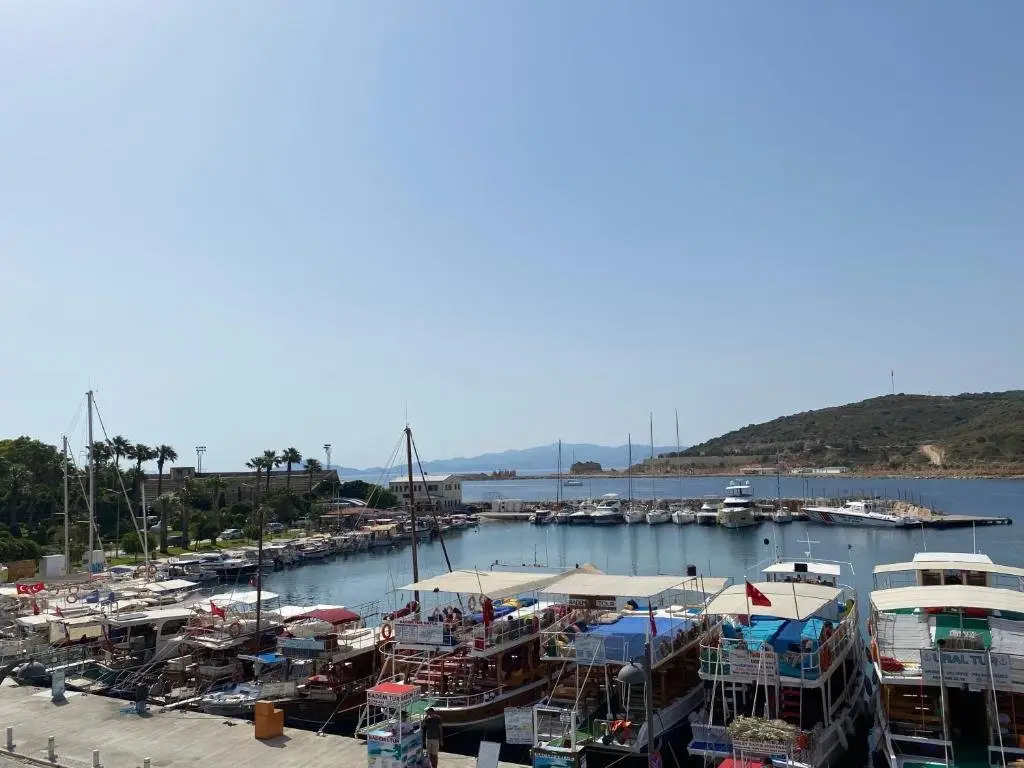 Датча: Datca Yat Limanı'Nda Denize Sıfır Genis Super Ev-1