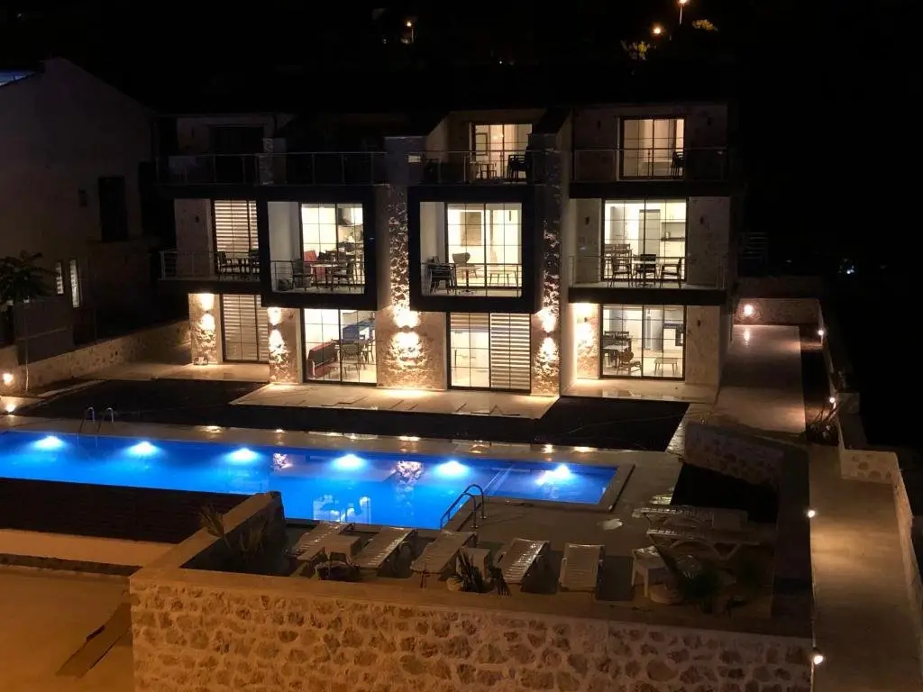 Stone House Aparts 1 plus 1 mit Poolterrasse No 3 in Kalkan — фото 1