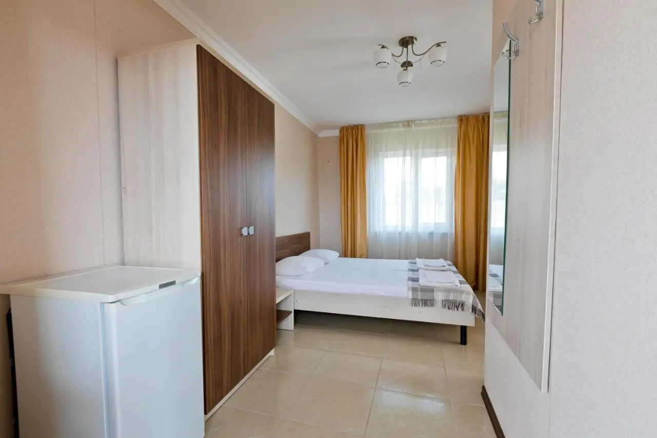 Вардане: Mini Hotel Beliy Parus