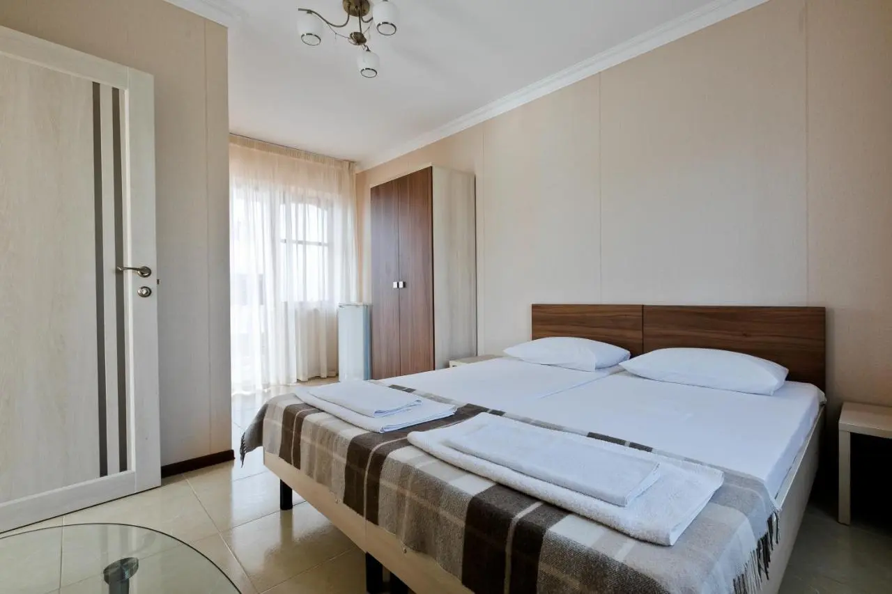 Вардане: Mini Hotel Beliy Parus