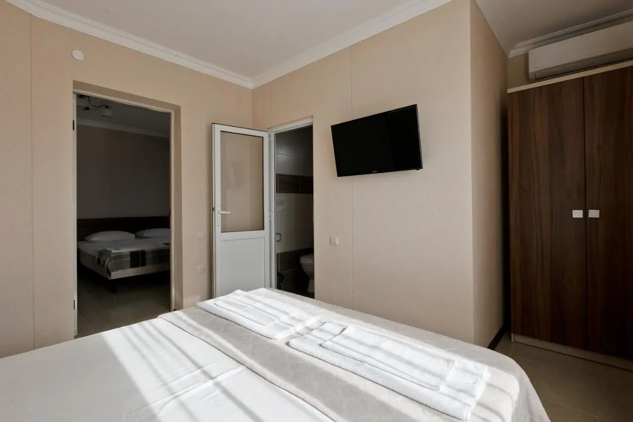 Вардане: Mini Hotel Beliy Parus