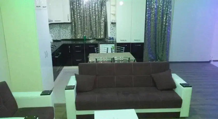 Измир: Ares House