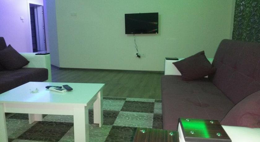 Измир: Ares House