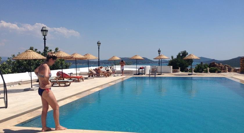Айвалык: Mr.Zeus Hotel