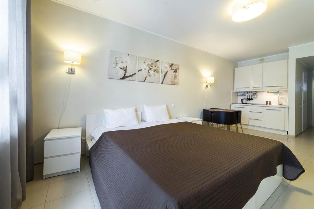 Эсто-Садок: Deluxe Zashitnoikov Kavkaza 77 2 Apartments