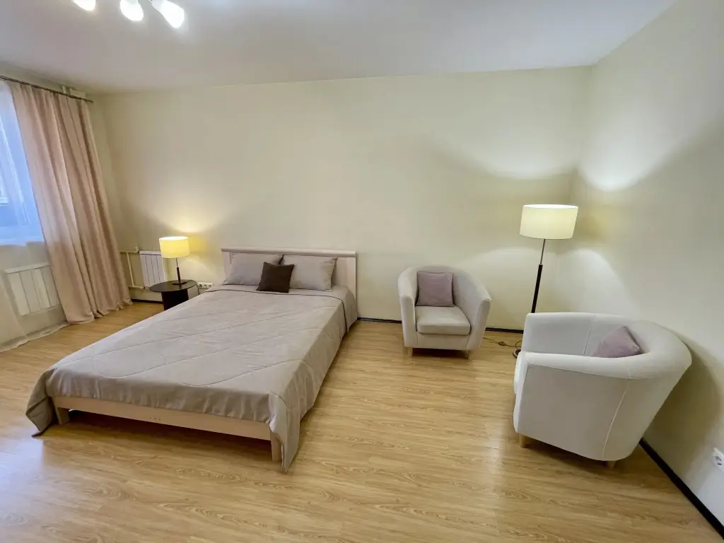 Красноярск: Апартаменты Авиаторов 33