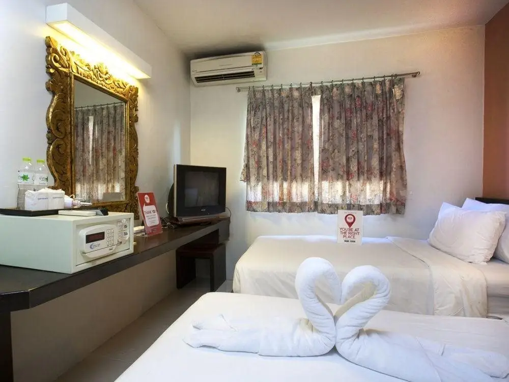 Бангкок: NIDA Rooms Talat Yot Night Market