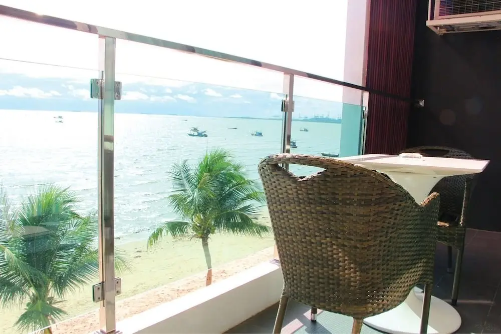 Бангламунг: Capital O 1088 Golden Dragon Beach Resort