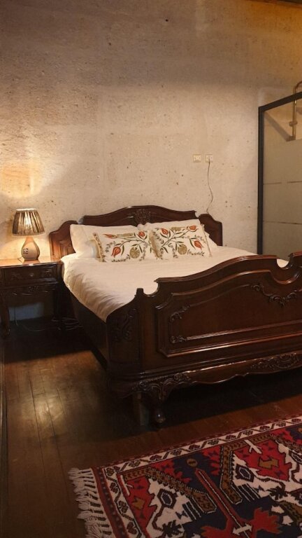 Аванос: Avangart Otel