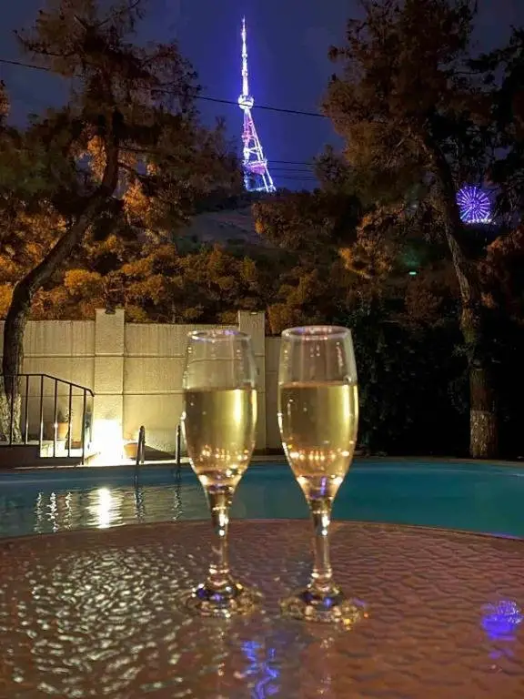 Тбилиси: Urban Lodge Hotels