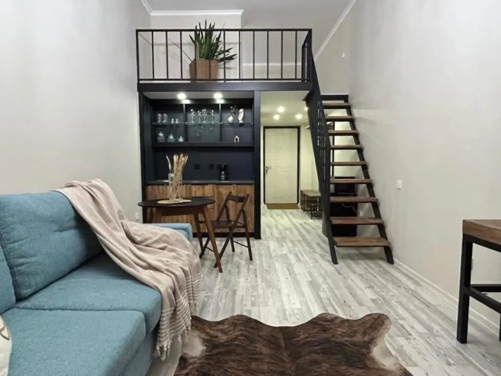 Апартаменты Двухуровневая студия Loft в центре города — фото 1
