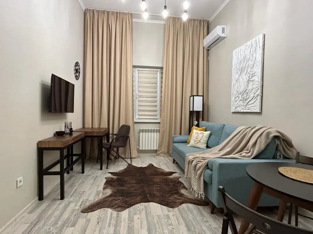 Алматы: Апартаменты Двухуровневая студия Loft в центре города