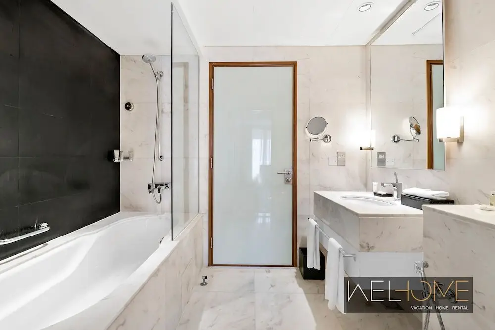 Дубай: WelHome - Breathtaking Apt with Partial View of Burj Khalifa
