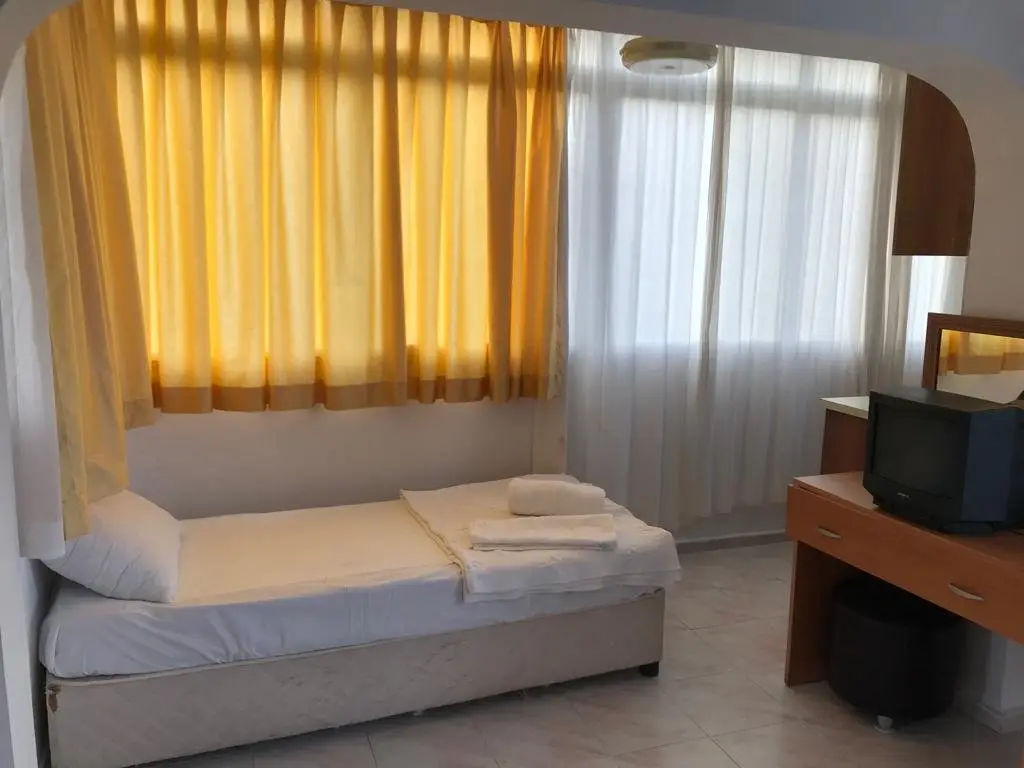 Baratalı Otel Çeşme — фото 1