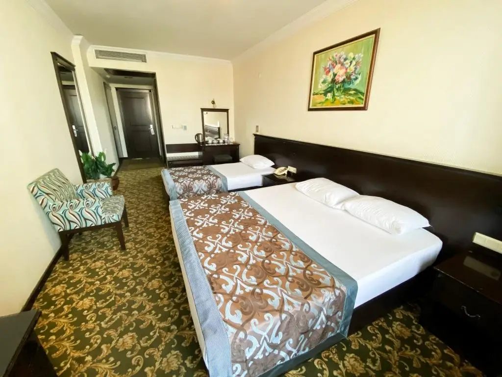 Эдремит: Omur Hotel