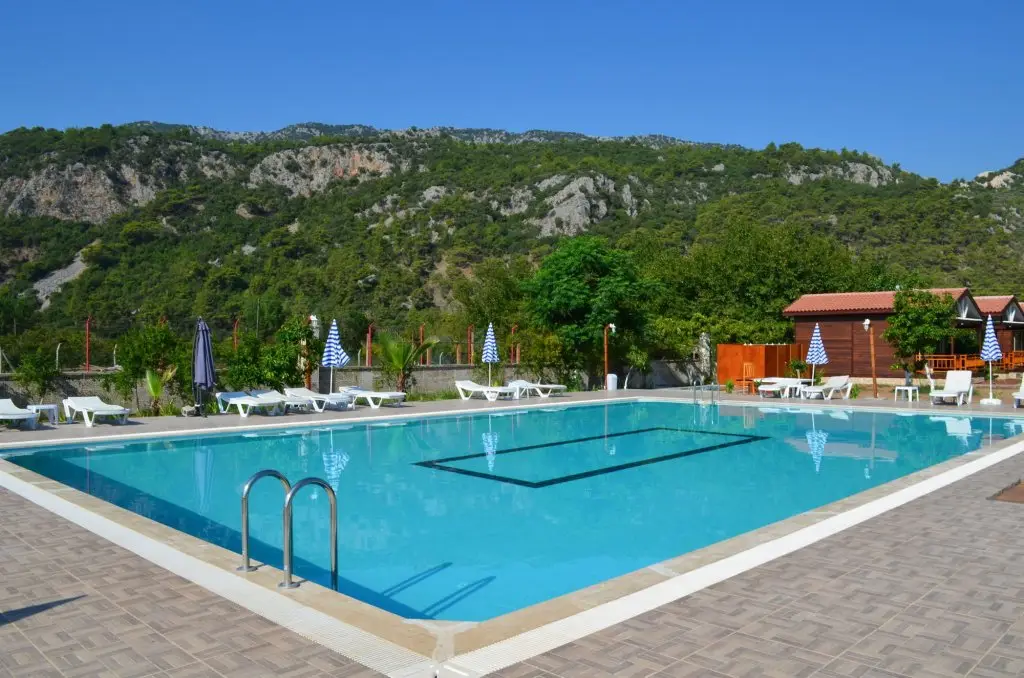 Чиралы: Seven Seasons Hotel