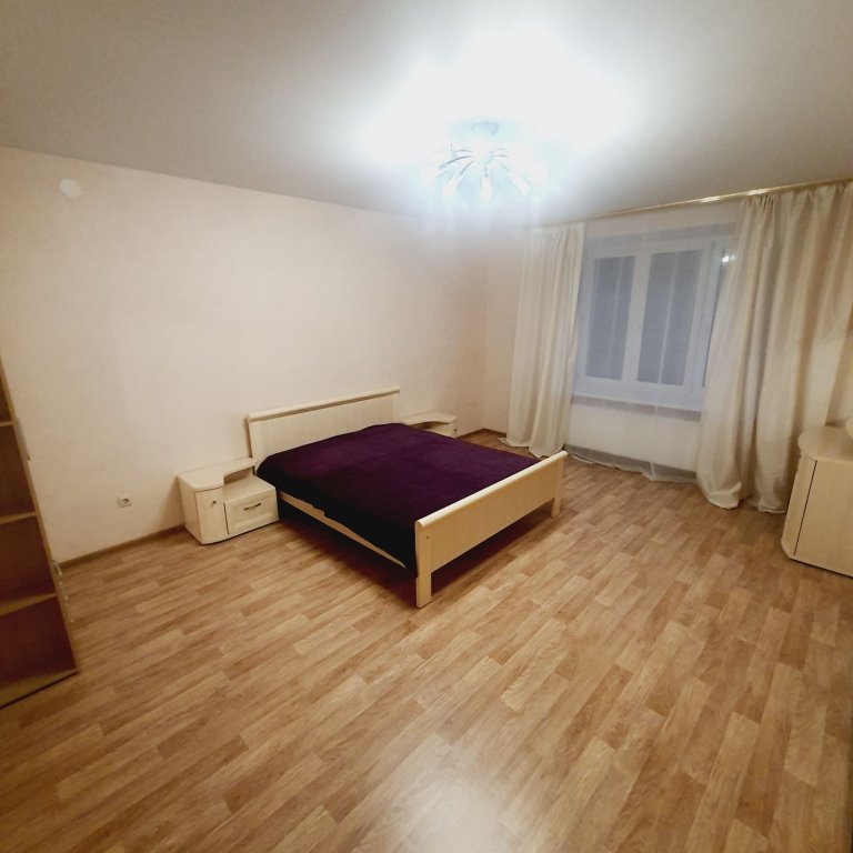 Тюмень: Квартира Циолковского 7к2