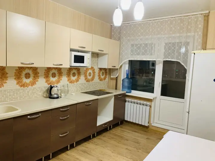 Якутск: Квартира Просторная 1Комн Рядом с Банковской