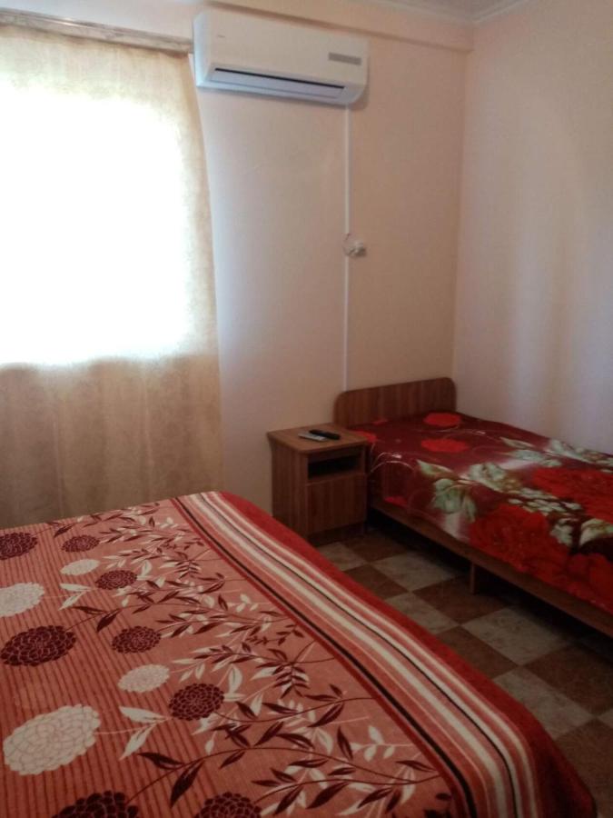 Лоо: Guest House Ostrov Sokrovishch
