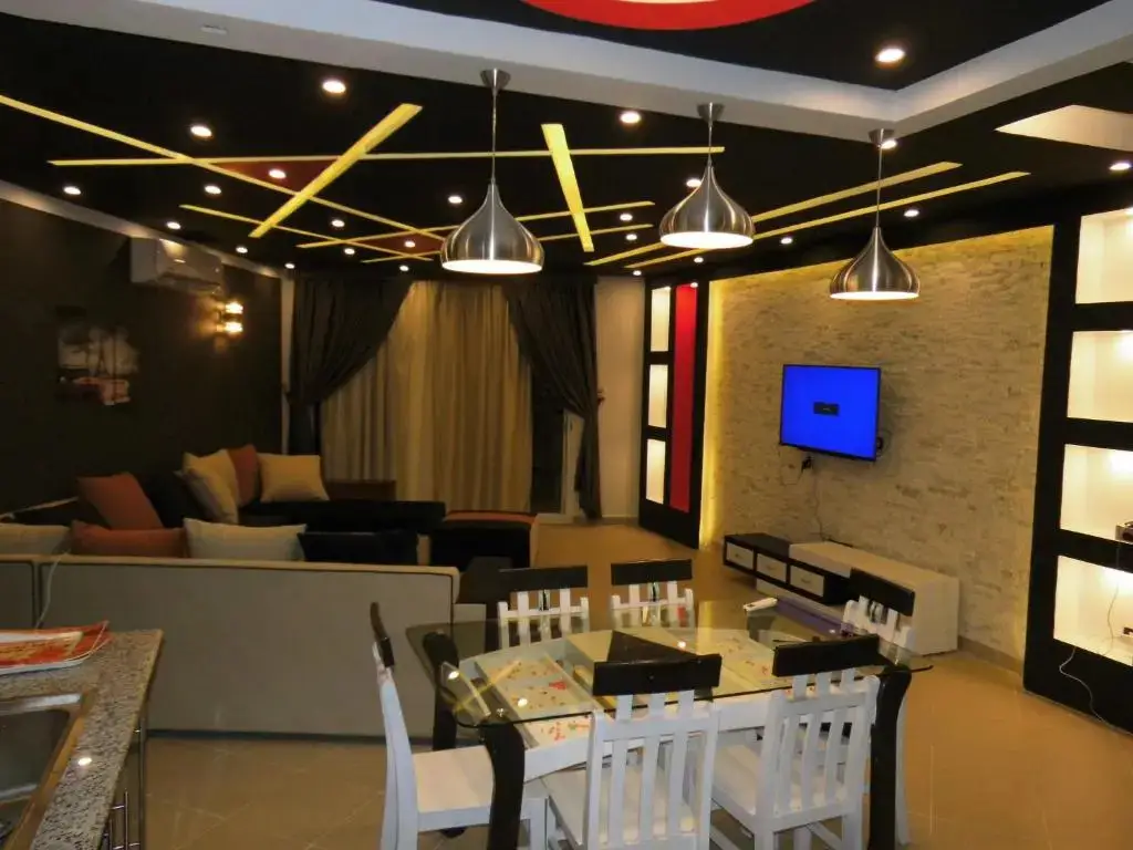 Айн-Сохна: Three-Bedroom Apartment at Louly Beach Resort