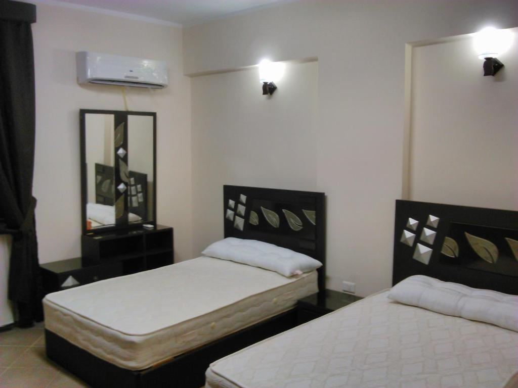 Айн-Сохна: Three-Bedroom Apartment at Louly Beach Resort