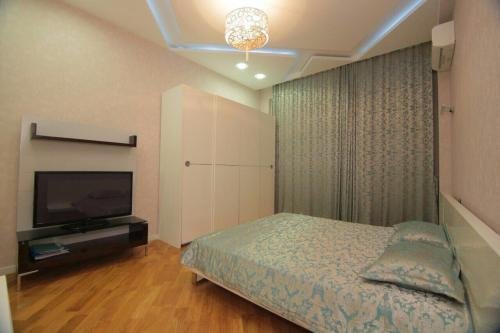 Баку: UZEIR GADGIBEKOVA 25 Street BULVAR