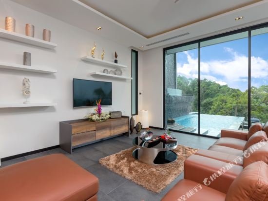 Тхаланг: Sea Horse Villa BangTao Beach