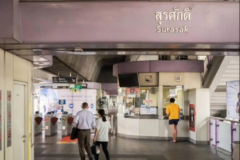 Бангкок: P4 Silom Large 2beds full kitchen WIFI 4-6pax