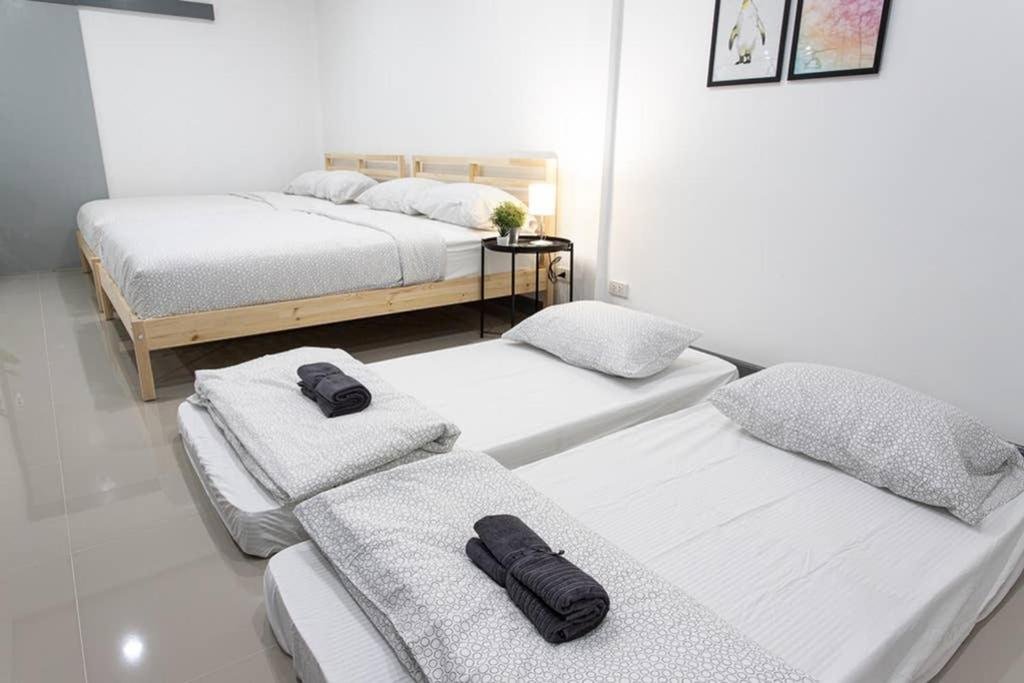 Бангкок: P4 Silom Large 2beds full kitchen WIFI 4-6pax