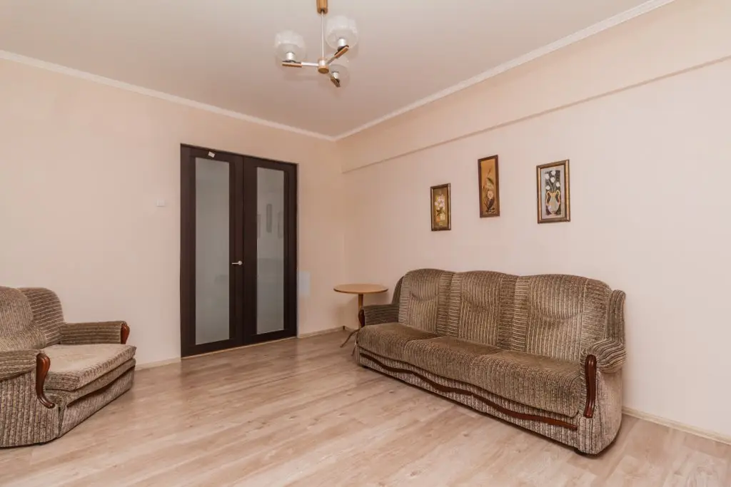 Челябинск: Uluchshennyie RentHouse Na Ul. Tsvillinga Apartments