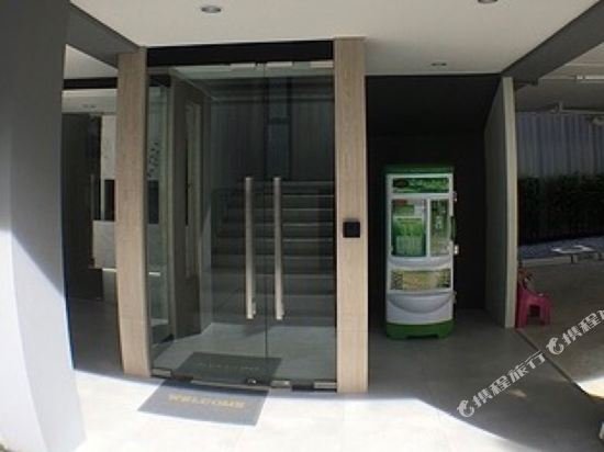 Бангкок: 28 Place Apartment