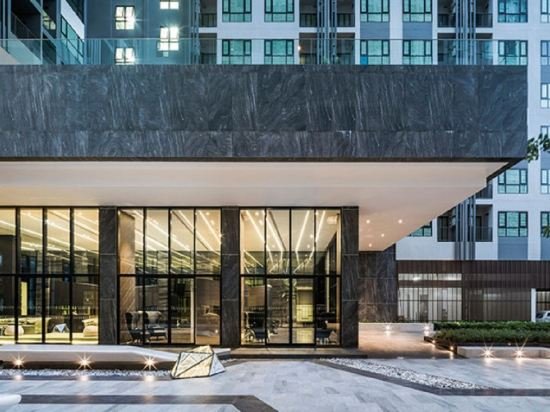 Паттайя: The Base Balcony Net Red Apartment Infinity Pool High Rise Sea View Room B1