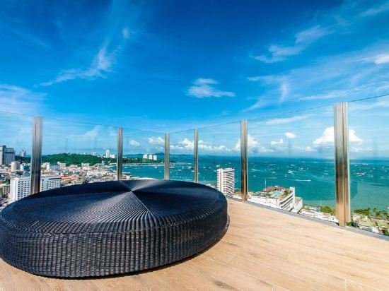 Паттайя: The Base Balcony Two Bedrooms B1