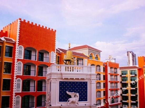 На Чом Тхиан: Venetian Signature Condo C608