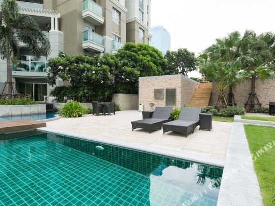 Бангкок: Cozy 3B/R Apartment in Belle Condominium