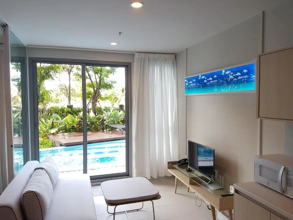 BLU Pool Access by Pool 23 — фото 1