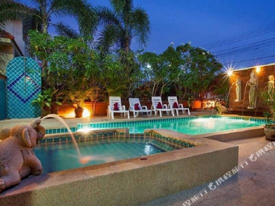 Паттайя: Jomtien 5 Bedroom Villa Sleeps 10 Close To Beach Standard Villa
