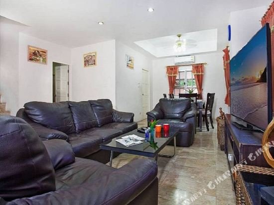 Паттайя: Jomtien 5 Bedroom Villa Sleeps 10 Close To Beach Standard Villa