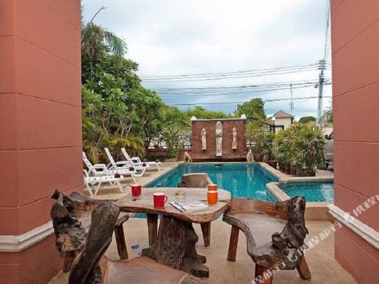 Паттайя: Jomtien 5 Bedroom Villa Sleeps 10 Close To Beach Standard Villa