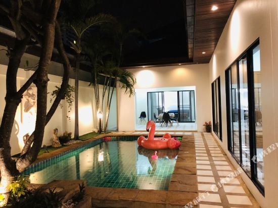 Паттайя: The Pool House Pattaya No.8( Pratumnuk)