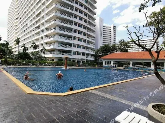 Паттайя: Cameron Apartment