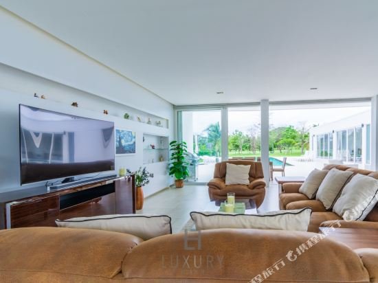 Luxury Modern 4 Bedroom Pool Villa PH111 — фото 1