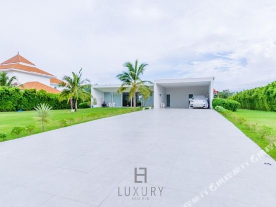 Чаам: Luxury Modern 4 Bedroom Pool Villa PH111