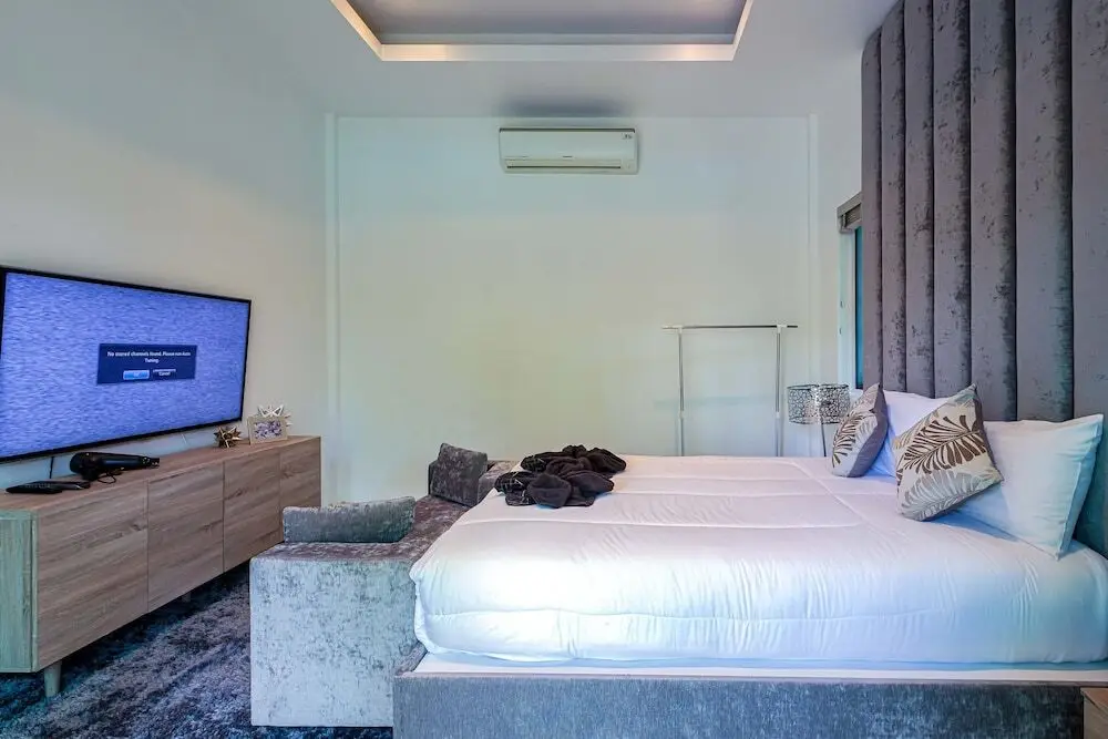 Чаам: 6BR Luxury Tropical Pool Villa PH125